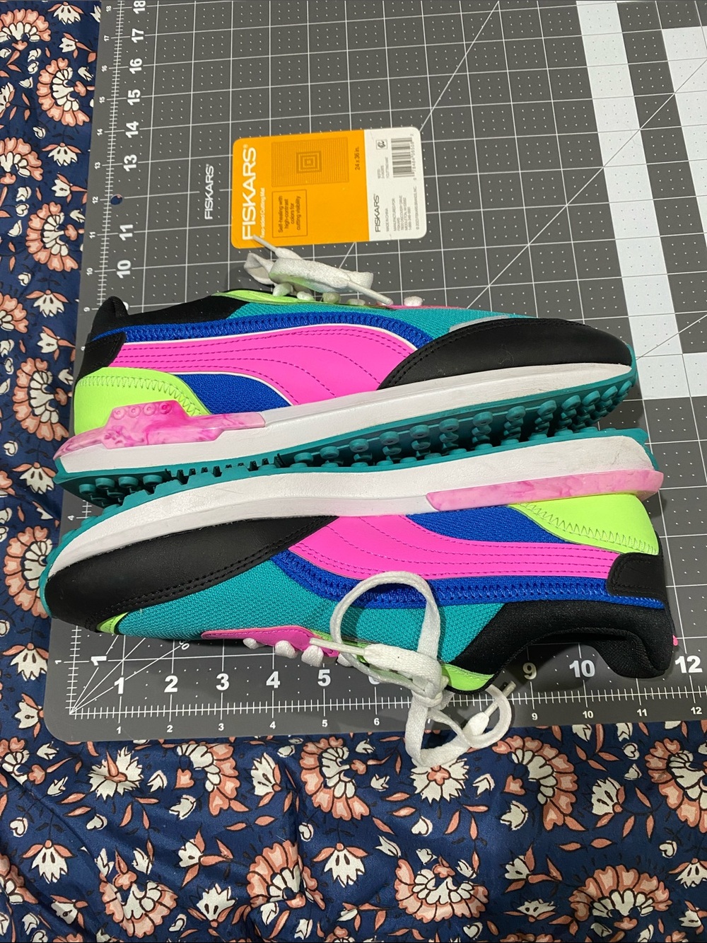 Puma Women’s size 9 Future Rider Vibrant Color Athletic Sneakers EUC - Picture 5 of 9